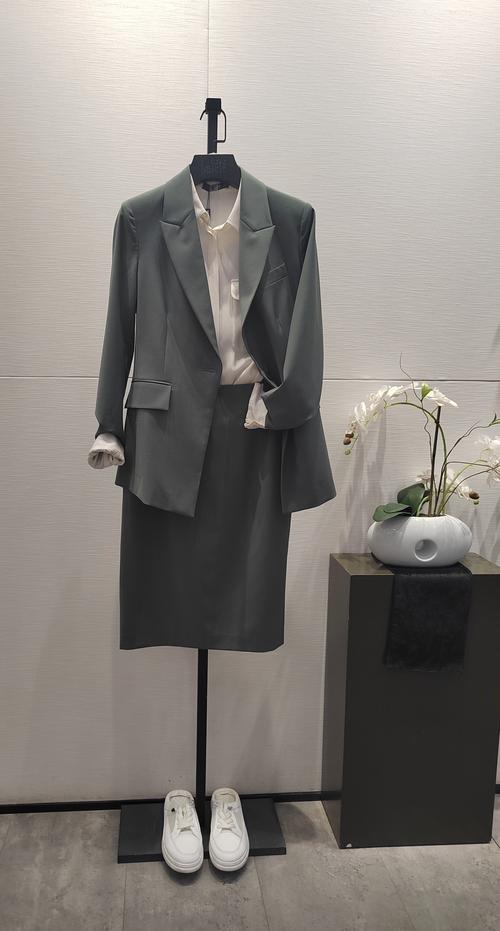 中性风格女装品牌有哪些？-图3