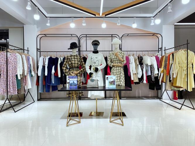 正品秋水伊人女装专柜,正品怎么辨?-图3 正品秋水伊人女装专柜,正品怎么辨?-图3