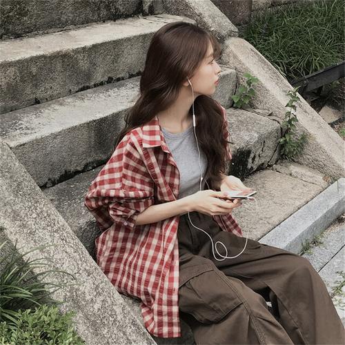 格子衬衫怎么系才时髦？-图2