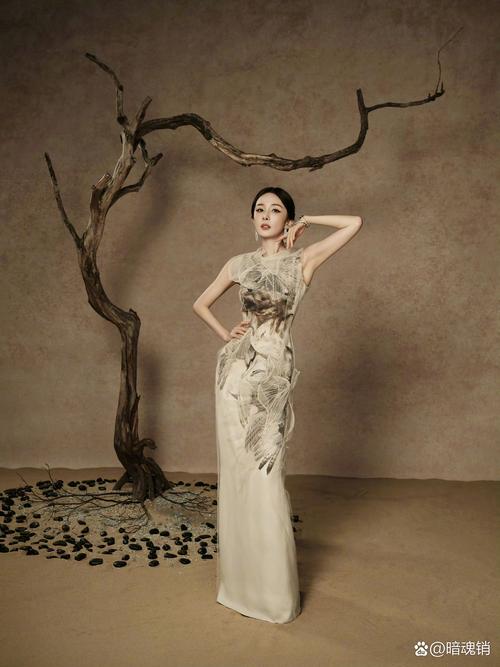 2025杨幂同款女装有哪些？-图2