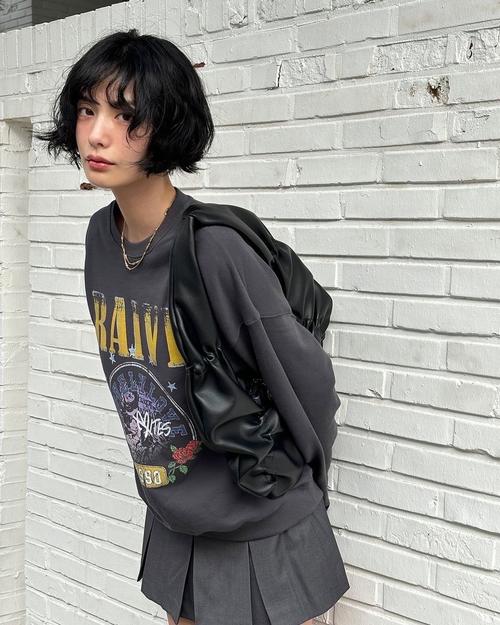 短发嘻哈女装搭配衣服-图2 短发嘻哈女装搭配衣服-图2