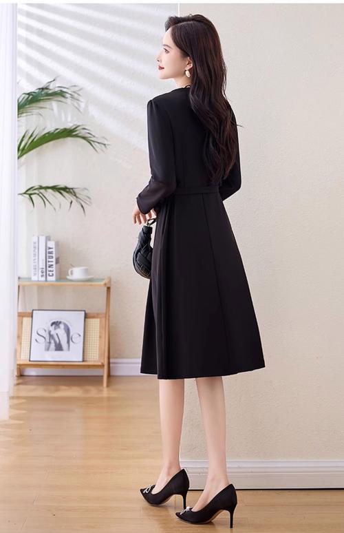 四十岁女装今年流行什么风格？-图2