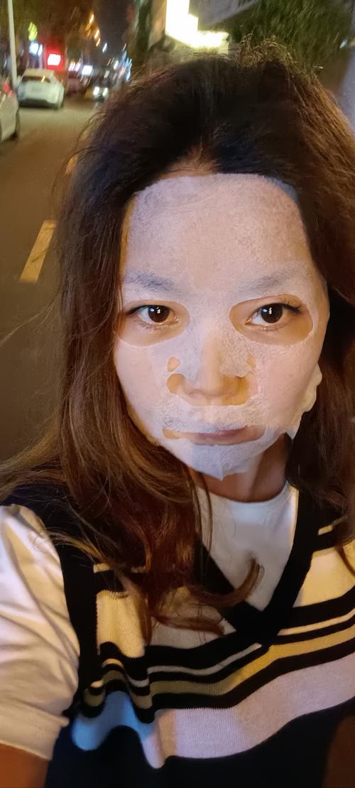 护肤后脸上捂上保鲜膜-图1 护肤后脸上捂上保鲜膜-图1