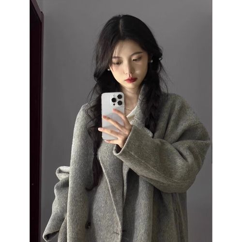 以纯女装毛呢外套,休闲风怎么搭?-图2 以纯女装毛呢外套,休闲风怎么搭?-图2