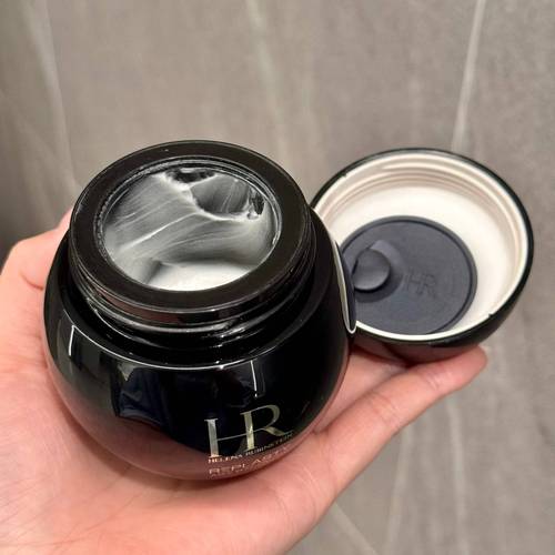 2025最火护肤品是哪些？到底怎么选？-图2