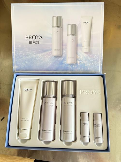 皮肤透亮,该用啥护肤品?-图2 皮肤透亮,该用啥护肤品?-图2