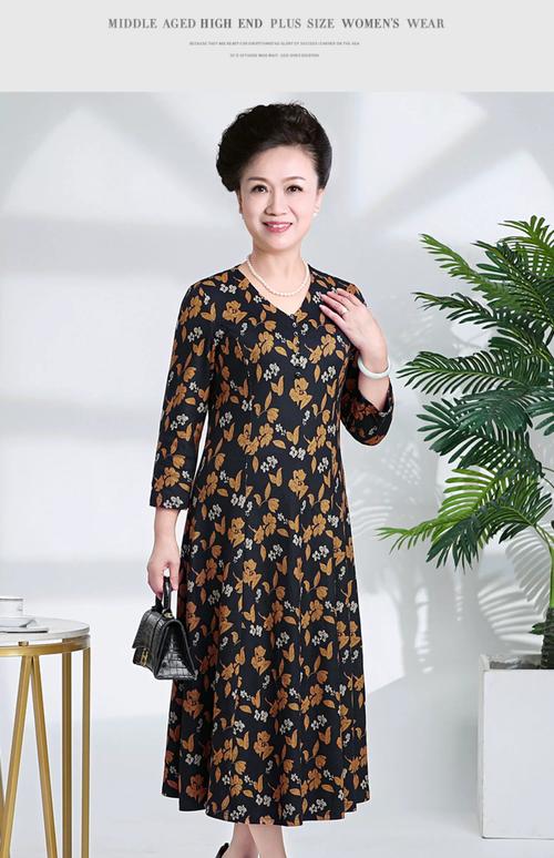 春日中老年连衣裙,选款有哪些讲究?-图1 春日中老年连衣裙,选款有哪些讲究?-图1