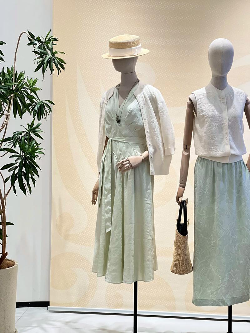 2025例外女装冬装有何新亮点？-图1