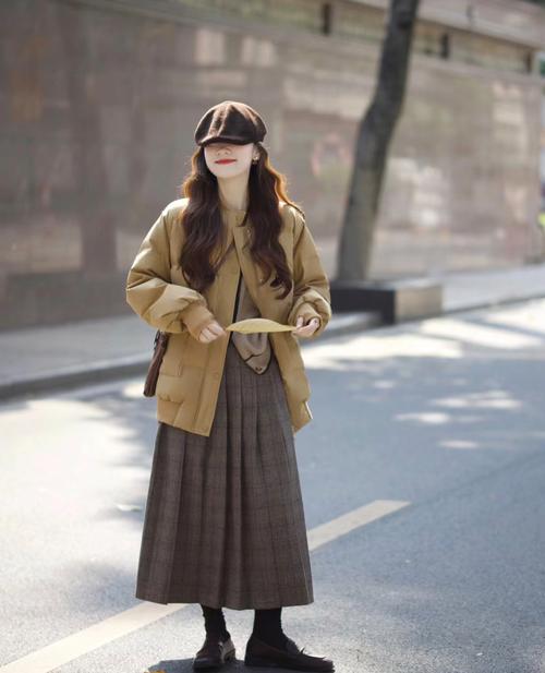 短头发冬天穿长外套怎么搭配才时髦？-图2