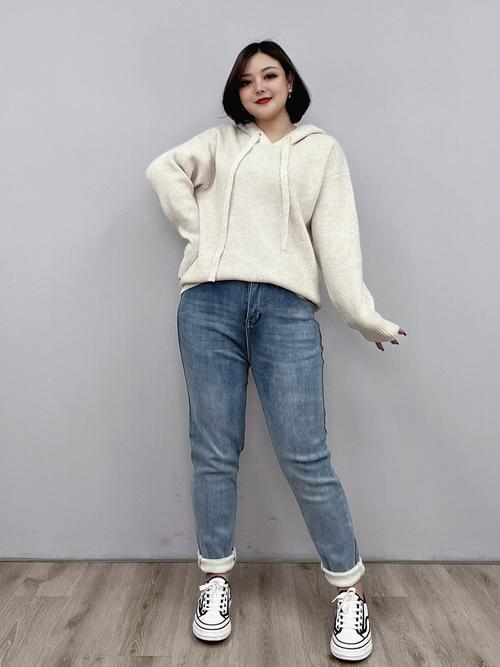 胖人秋天女装怎么选显瘦又合身？-图2