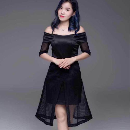 微信上的护肤老师萱萱-图1