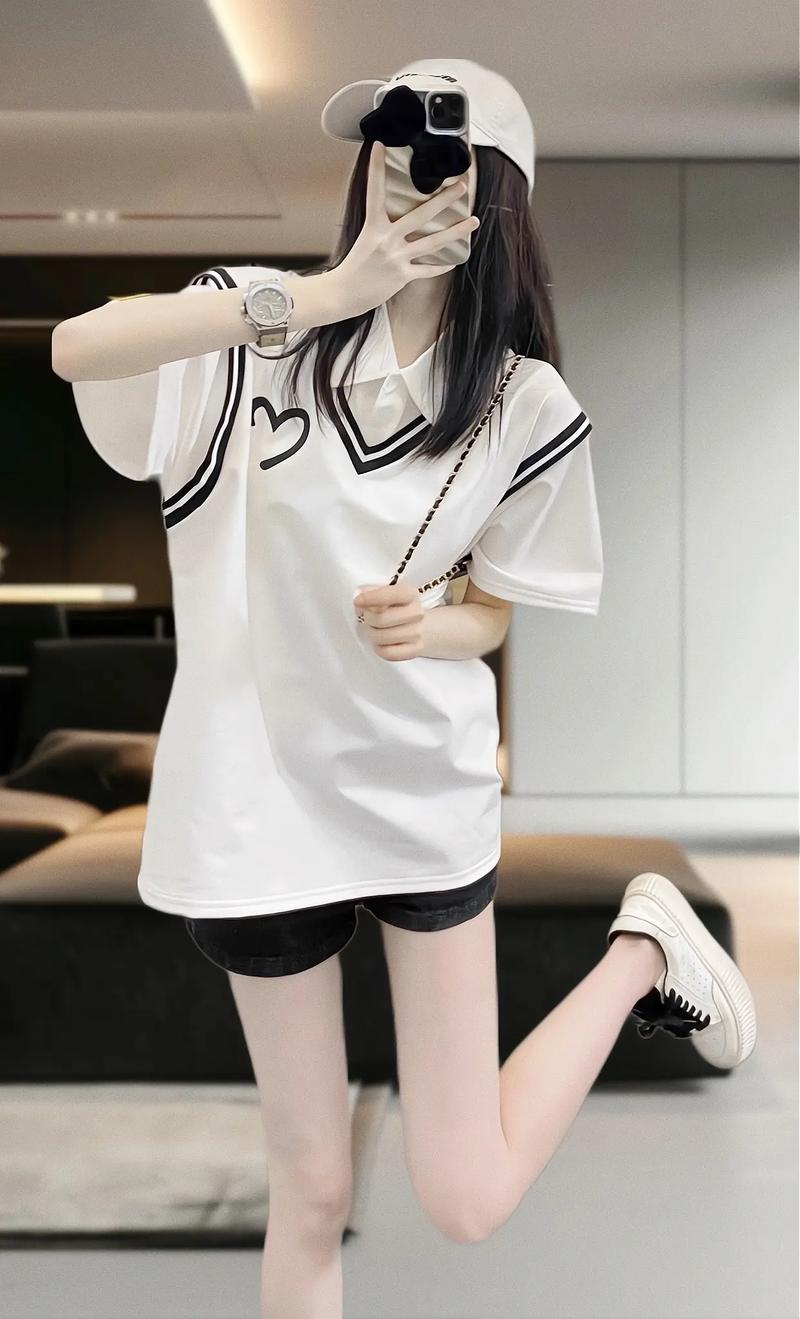 白色T恤女装图片有哪些款式？-图2