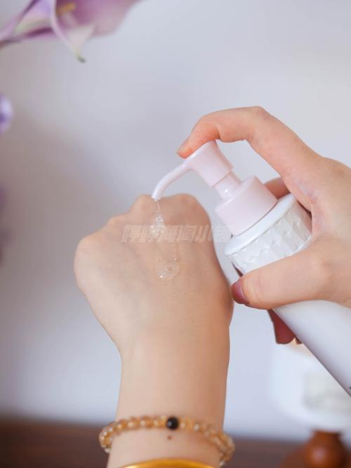 清洁效果好的护肤品怎么选？-图2