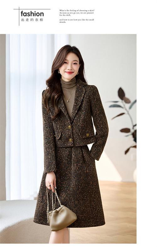 e江南秋冬连身裙，保暖显瘦选哪款？-图1