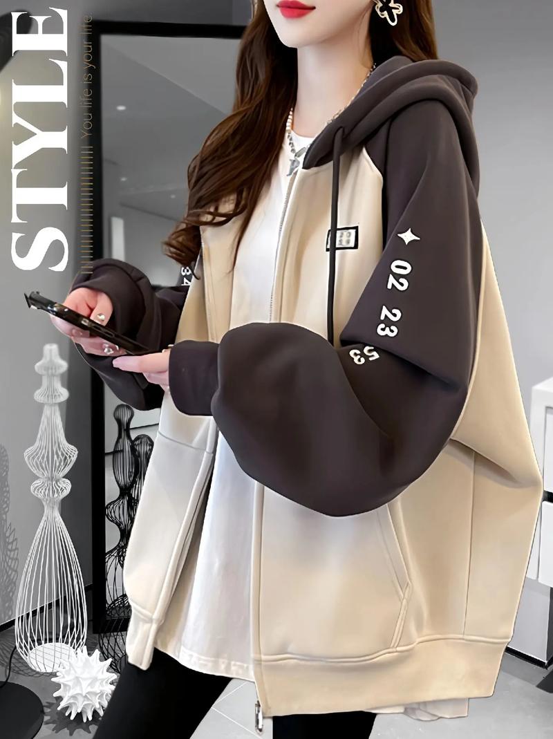 今年流行女装学生款，有哪些必入手单品？-图1