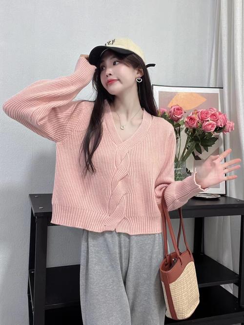 韩版毛衣怎么搭才好看？-图3