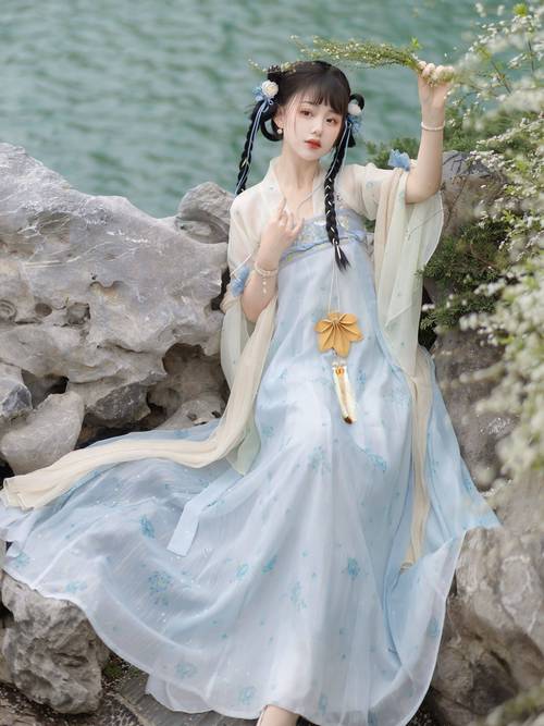 古代长裙仙女装包邮?-图1 古代长裙仙女装包邮?-图1