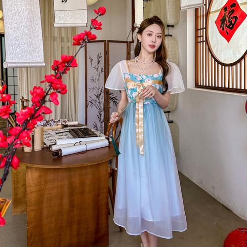 古代长裙仙女装包邮?-图2 古代长裙仙女装包邮?-图2