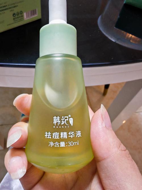 祛痘化妆水该用在洁面后还是爽肤水后？-图2