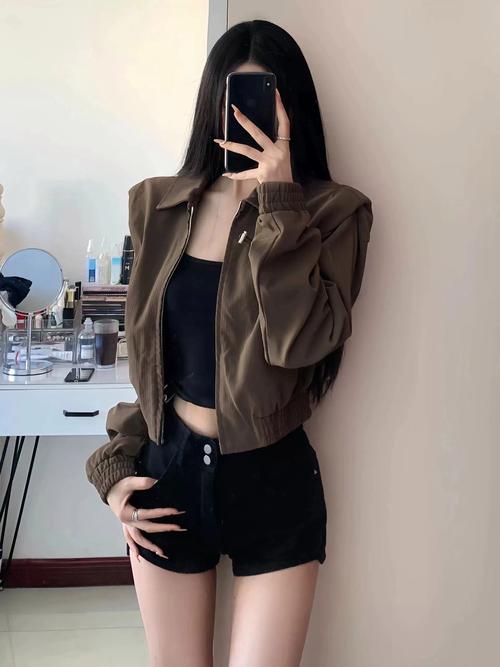 2025时髦女装怎么搭才够潮？-图1