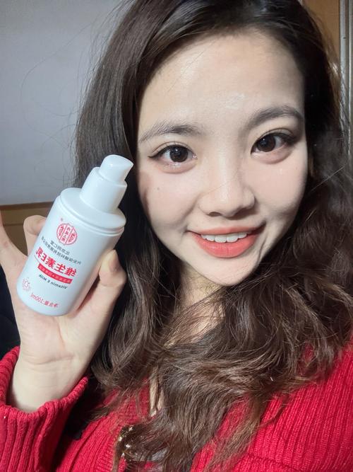 维生素E能祛痘吗？油皮用会闷痘吗？-图1