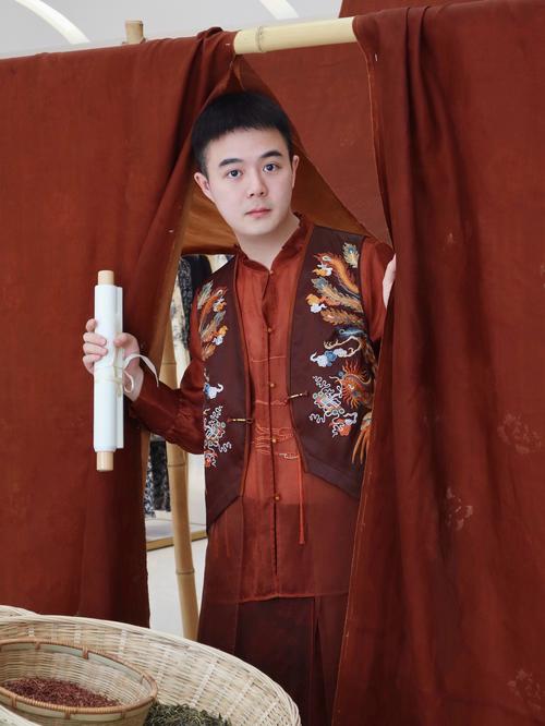 男生如何穿出中性感的女装?-图2 男生如何穿出中性感的女装?-图2