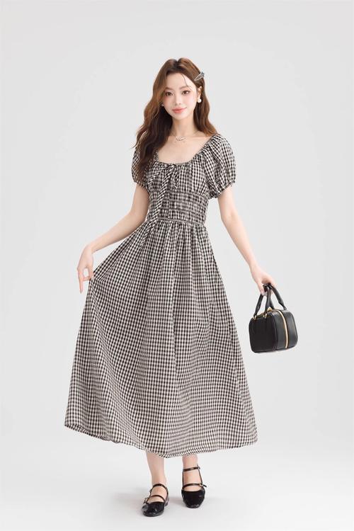 2025最新款式女装-图2