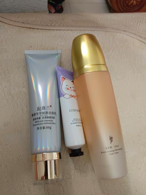 哪些护肤品能真正去毛孔？-图2