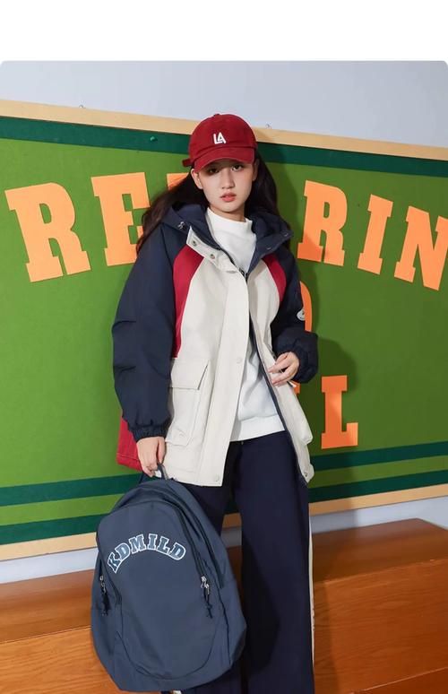 今年冬季学生女装流行什么款式?-图2 今年冬季学生女装流行什么款式?-图2