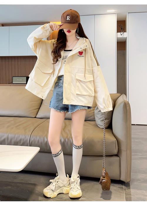 秋季学生女装流行趋势?-图2 秋季学生女装流行趋势?-图2