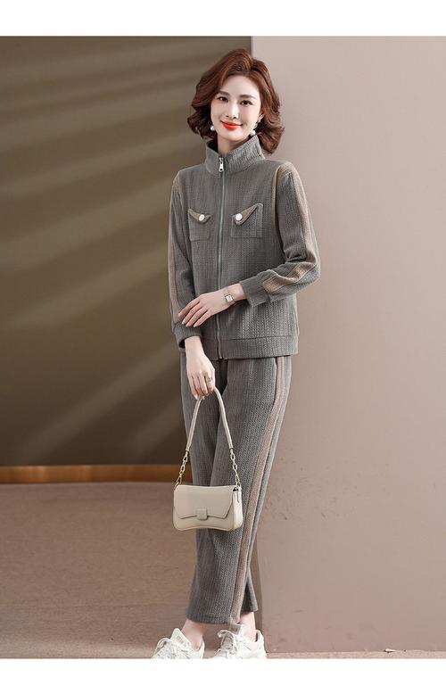 春秋女装套装怎么搭才好看？-图2