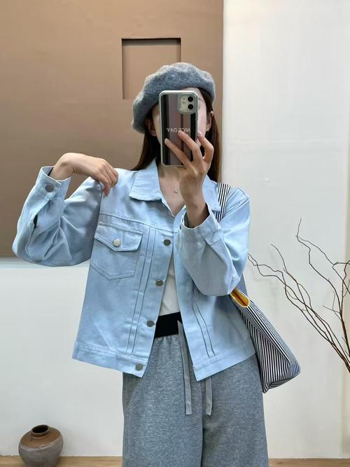 牛仔上衣女装图片欣赏-图2