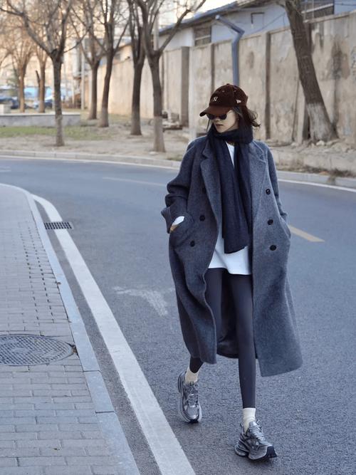 冬季女装搭配图,如何搭出高级感?-图3 冬季女装搭配图,如何搭出高级感?-图3