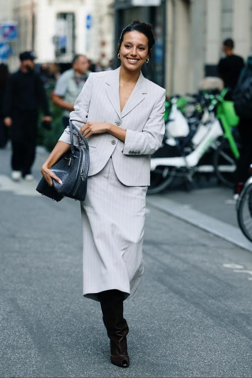 2025冬季女装街拍,如何穿出高级感?-图1 2025冬季女装街拍,如何穿出高级感?-图1