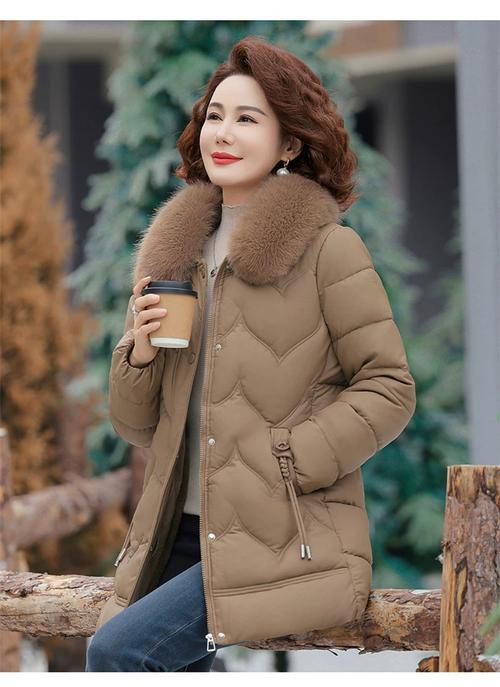 冬季新款女装PU棉袄,保暖显瘦选哪款?-图3 冬季新款女装PU棉袄,保暖显瘦选哪款?-图3