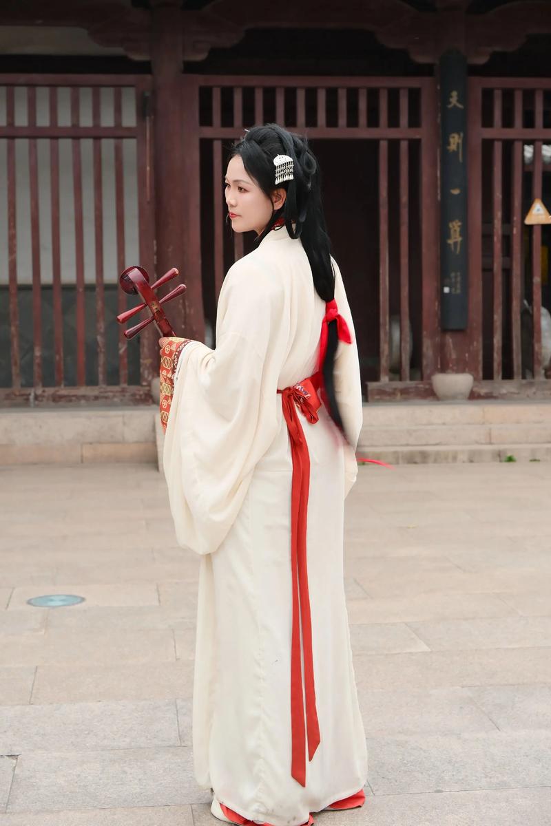 汉代女装有何独特魅力？-图2