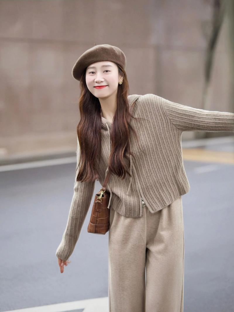 秋季复古女装怎么搭才出彩？-图1
