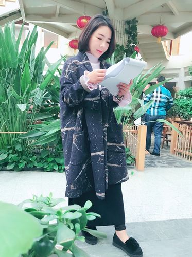 护肤专家张芳的资历与专长是什么？-图1