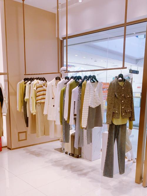 流行女装品牌有哪些？-图3