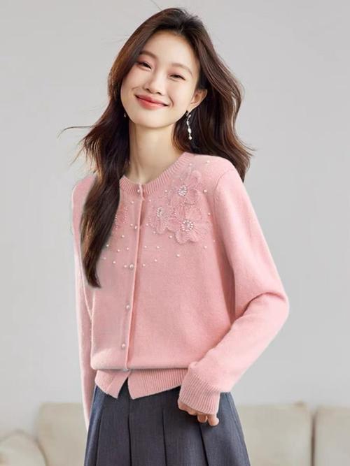 2025针织女装新款，有哪些设计亮点？-图2