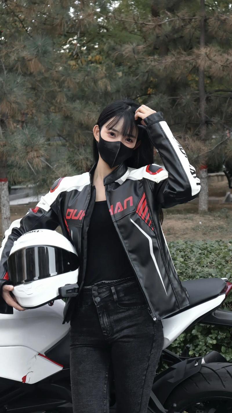 冬季机车女装怎么搭才够个性?-图1 冬季机车女装怎么搭才够个性?-图1