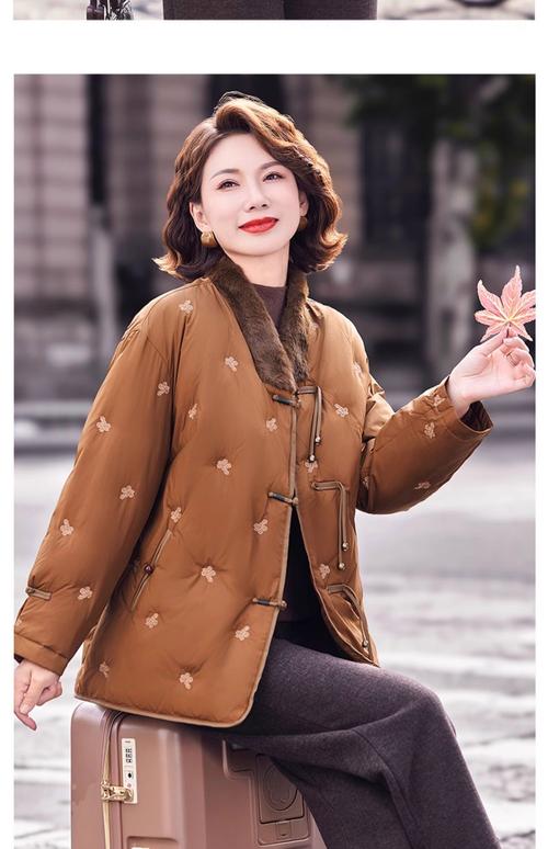 中年女性冬季时尚穿搭怎么搭更显气质？-图1