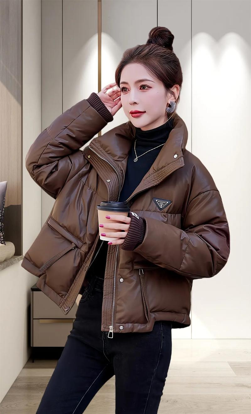 真皮羽绒短款女装，保暖与质感如何兼顾？-图1