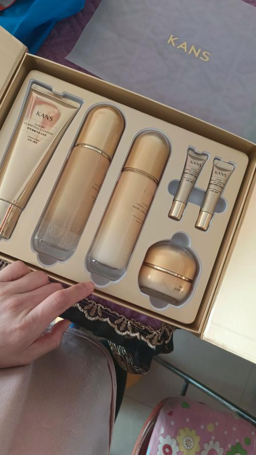 四十几岁选护肤品，关键看什么？-图1