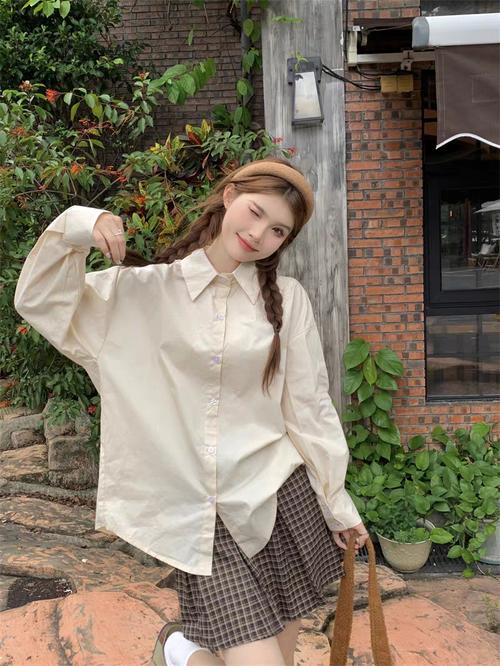 2025韩版女装流行趋势是什么？-图2