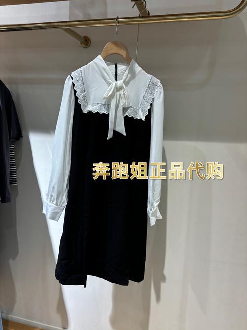 依依恋歌女装价格是多少？-图1