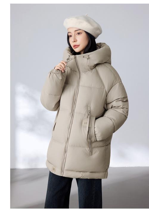 2025冬季女装流行趋势怎么搭？-图2