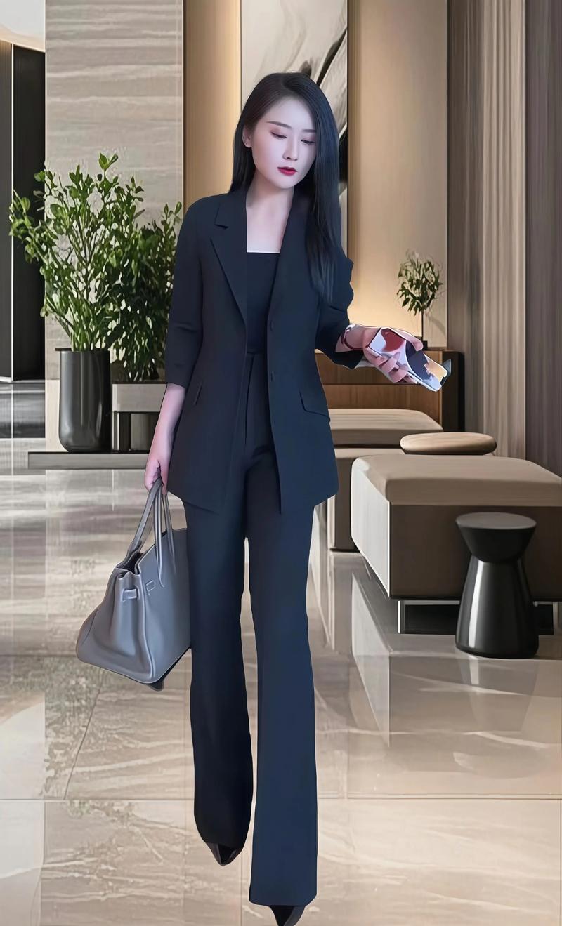 秋季新款套装怎么选才显瘦时髦？-图3