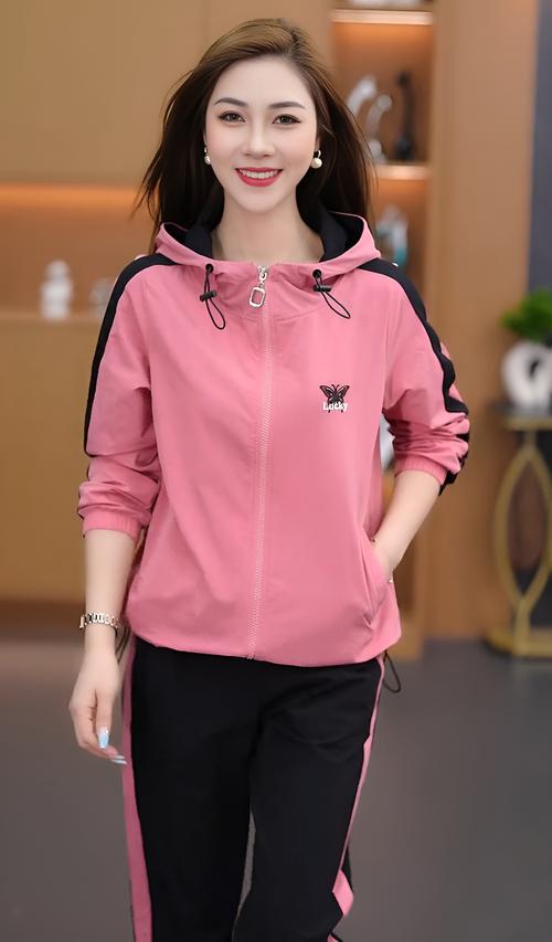 秋季运动女装有哪些热门款式？-图2