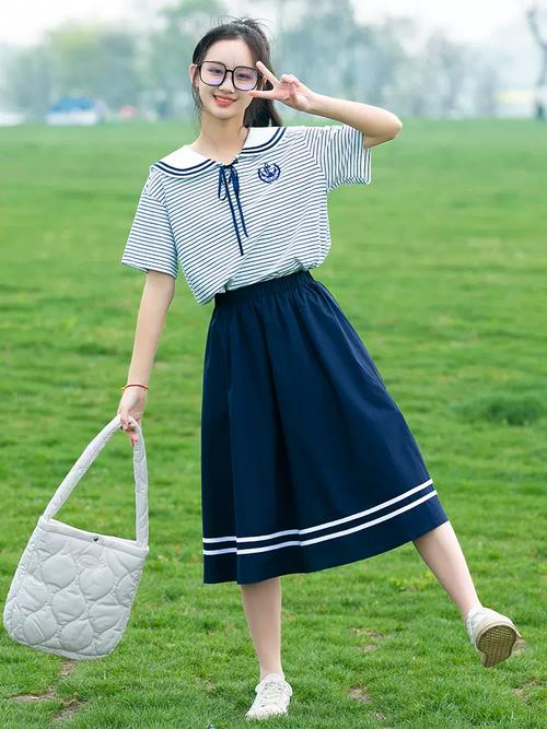 夏装新款学生女装，今年流行什么款式？-图1